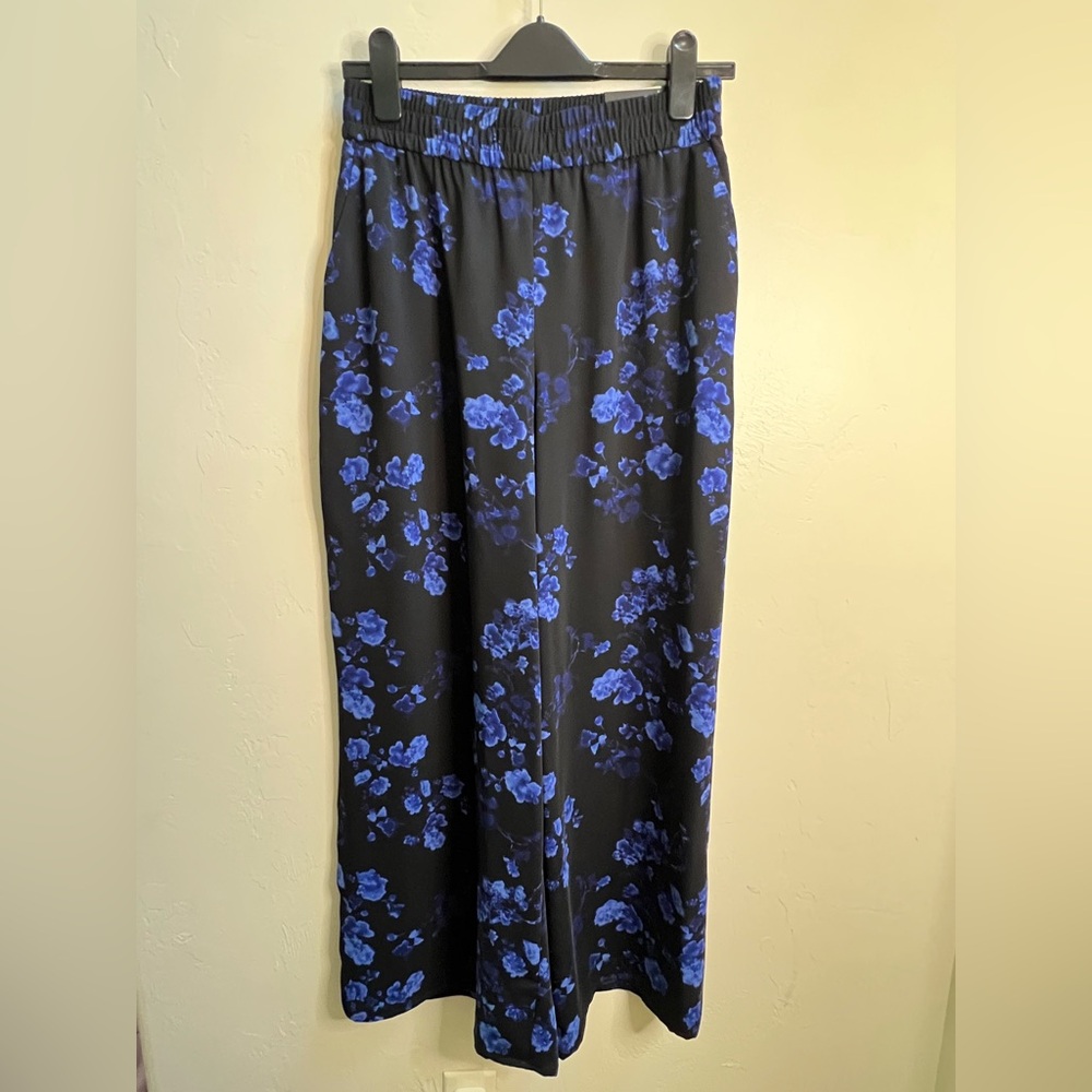 Express Black and Blue Floral Maxi wide leg‎ pants small